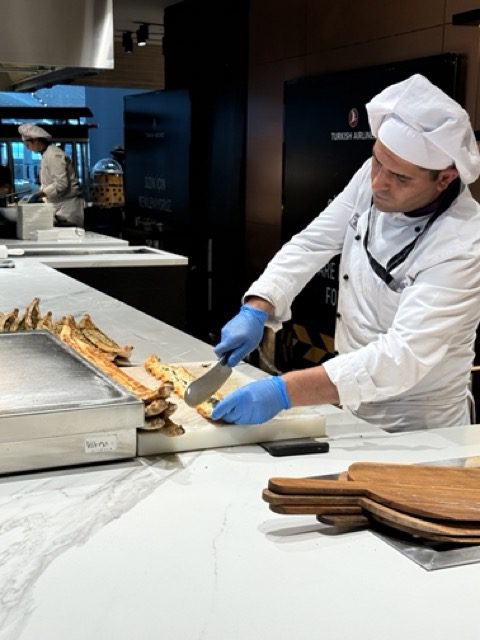 turkish airlines lounge istanbul airport food area