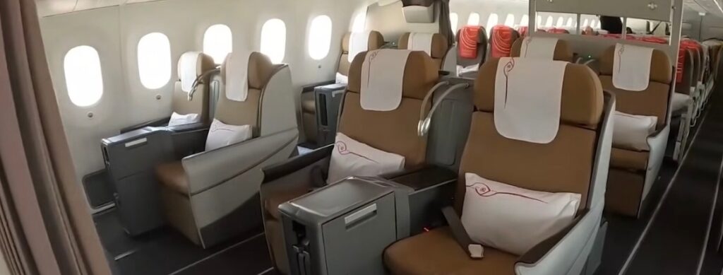 Kenya Airways Dreamliner 787 800 Business Class-Premier World