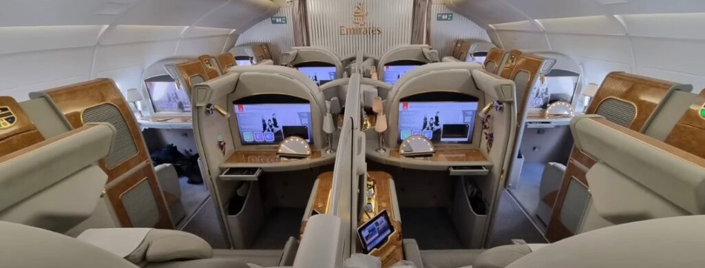 emirates airbus a380-800 seat plan First Class